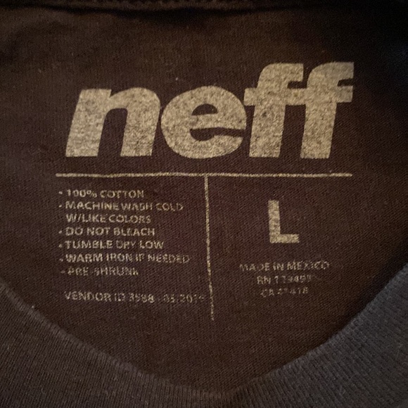Neff Graphic Tee Size Large - Picture 4 of 4